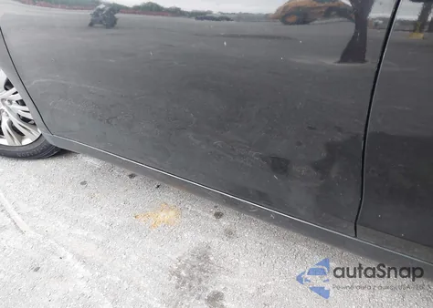 2011 Toyota Camry Le z USA, uszkodzony, nr VIN 4T1BF3EK7BU127824